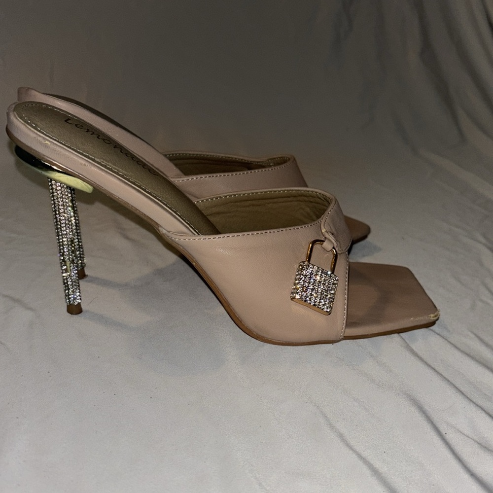 cute nude and sparkly heels!